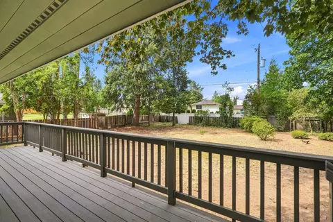 Exterior - 2639 E 39th Ave, Spokane, WA 99223 photo 5 of 11
