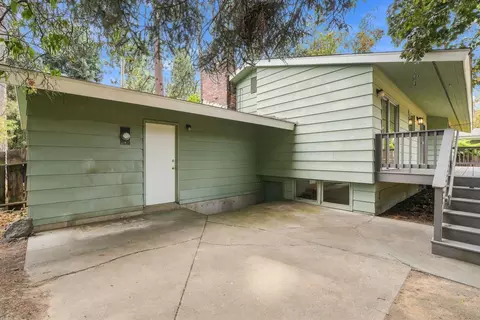 Exterior - 2639 E 39th Ave, Spokane, WA 99223 photo 6 of 11