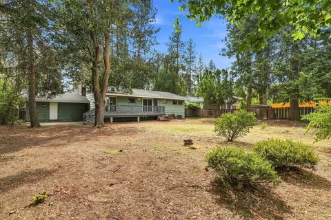 Exterior - 2639 E 39th Ave, Spokane, WA 99223 photo 7 of 11