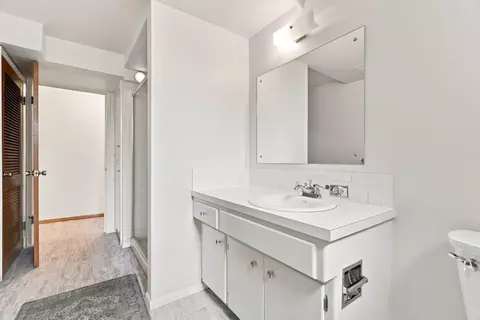 Bath - 2639 E 39th Ave, Spokane, WA 99223 photo 5 of 5