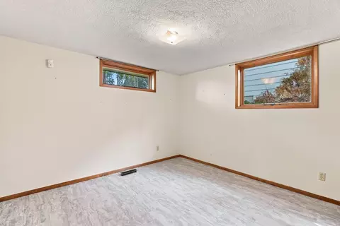 Bedroom - 2639 E 39th Ave, Spokane, WA 99223 photo 5 of 5
