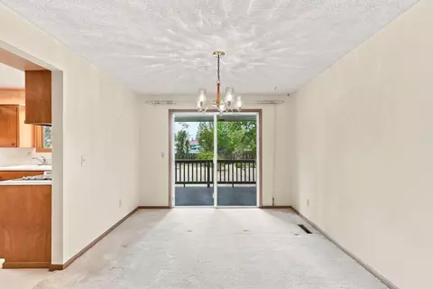 Living - 2639 E 39th Ave, Spokane, WA 99223 photo 6 of 8