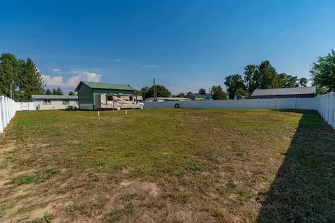 Exterior - 3518 E 3rd Ave, Mead, WA 99021 photo 6 of 7