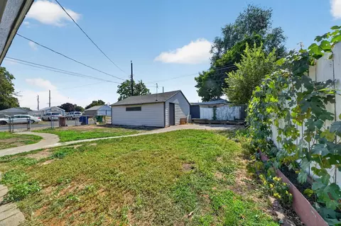Exterior - 1658 E Rich Ave, Spokane, WA 99207 photo 5 of 15