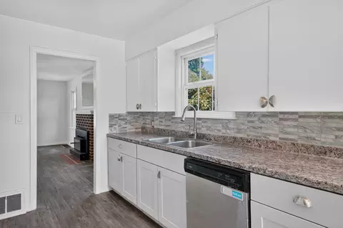 Kitchen - 1658 E Rich Ave, Spokane, WA 99207 photo 3 of 4