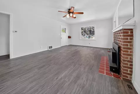 Living - 1658 E Rich Ave, Spokane, WA 99207 photo 3 of 4