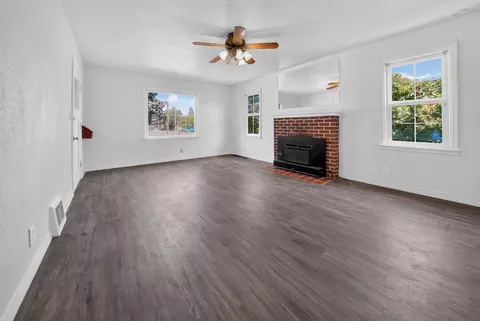 Living - 1658 E Rich Ave, Spokane, WA 99207 photo 4 of 4