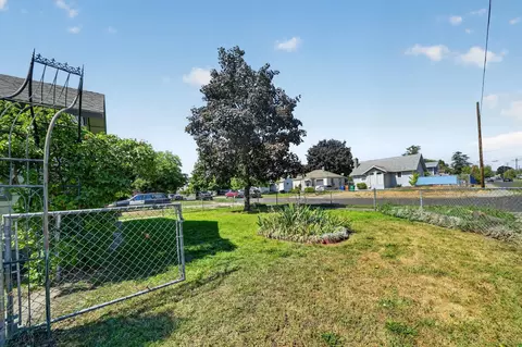 Exterior - 1658 E Rich Ave, Spokane, WA 99207 photo 9 of 15