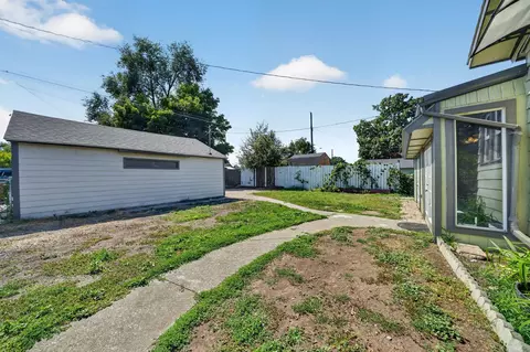 Exterior - 1658 E Rich Ave, Spokane, WA 99207 photo 4 of 15