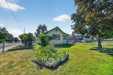 Exterior - 1658 E Rich Ave, Spokane, WA 99207 photo 10 of 15