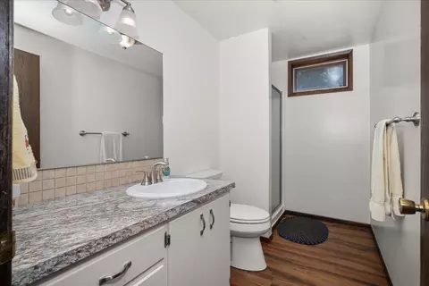 Bath - 4503 E Redroan Dr, Spokane, WA 99217 photo 3 of 3
