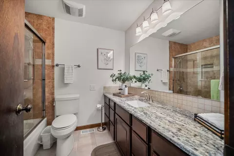 Bath - 4503 E Redroan Dr, Spokane, WA 99217 photo 2 of 3