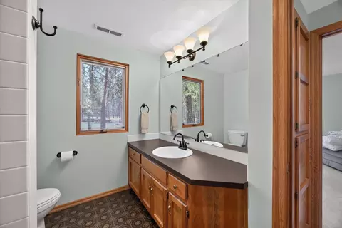 Bath - 4410 E Silver Pine Rd, Colbert, WA 99005 photo 3 of 4