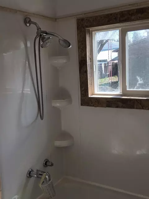 Bath - 4408 E 5th Ave, Spokane Valley, WA 99212 photo 1 of 2