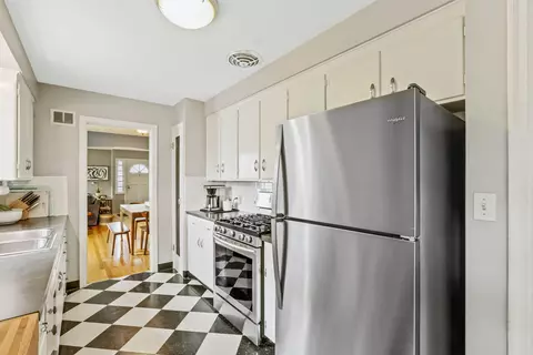 Kitchen - 944 E 41st Ave, Spokane, WA 99203 photo 2 of 2
