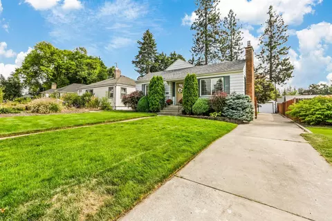 Exterior - 944 E 41st Ave, Spokane, WA 99203 photo 6 of 6