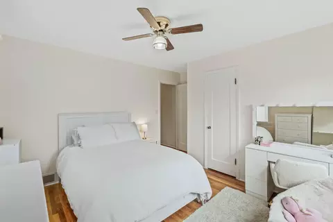 Bedroom - 944 E 41st Ave, Spokane, WA 99203 photo 4 of 6