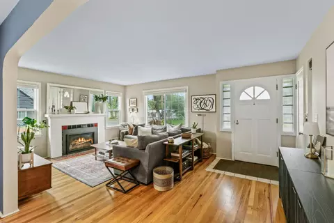 Entry Way - 944 E 41st Ave, Spokane, WA 99203 photo 1 of 1
