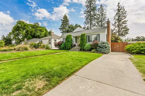 Exterior - 944 E 41st Ave, Spokane, WA 99203 photo 2 of 6