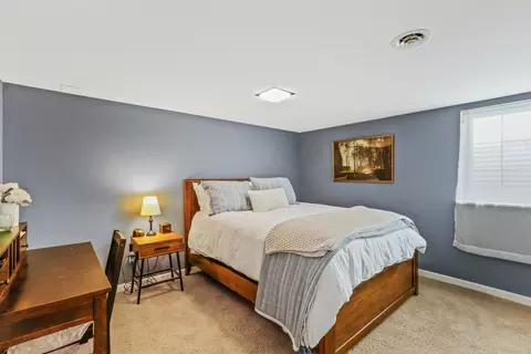 Bedroom - 944 E 41st Ave, Spokane, WA 99203 photo 5 of 6