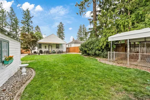 Exterior - 944 E 41st Ave, Spokane, WA 99203 photo 4 of 6