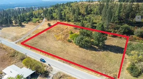 29411 N Dunn Rd, Chattaroy, WA 99003