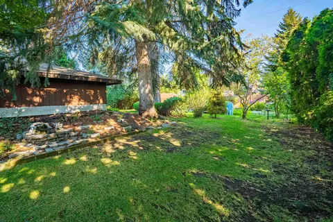Exterior - 12001 E 25th Ave, Spokane, WA 99206 photo 5 of 9