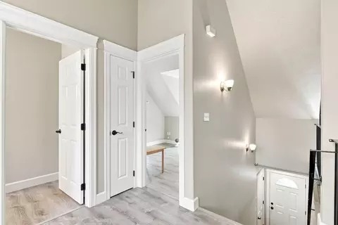 Entry Way - 1727 E 16th Ave Apt 1727 E 16th #1727 ½ E 16TH, Spokane, WA 99203 photo 5 of 5