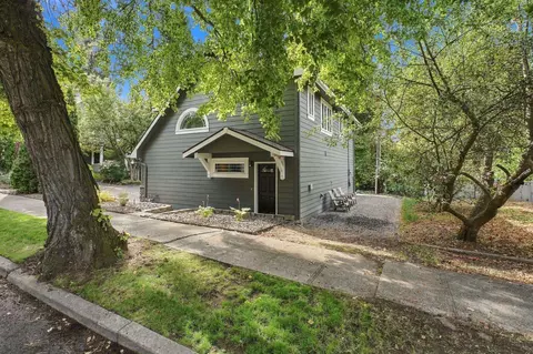 Exterior - 1727 E 16th Ave Apt 1727 E 16th #1727 ½ E 16TH, Spokane, WA 99203 photo 11 of 14