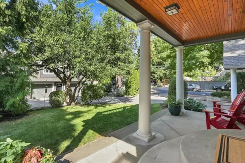 Exterior - 1727 E 16th Ave Apt 1727 E 16th #1727 ½ E 16TH, Spokane, WA 99203 photo 4 of 14