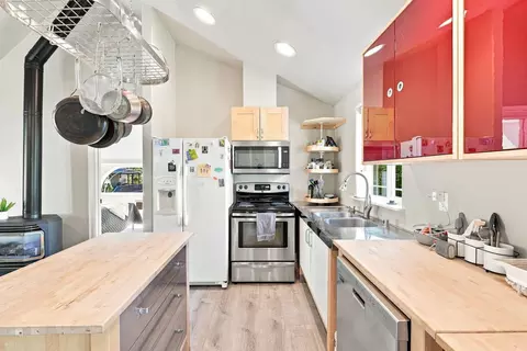 Kitchen - 1727 E 16th Ave Apt 1727 E 16th #1727 ½ E 16TH, Spokane, WA 99203 photo 5 of 5