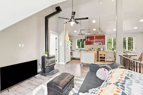 Living - 1727 E 16th Ave Apt 1727 E 16th #1727 ½ E 16TH, Spokane, WA 99203 photo 3 of 3