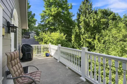 Exterior - 1727 E 16th Ave Apt 1727 E 16th #1727 ½ E 16TH, Spokane, WA 99203 photo 7 of 14