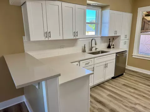 Kitchen - 2708 E Nora Ave, Spokane, WA 99207 photo 2 of 4