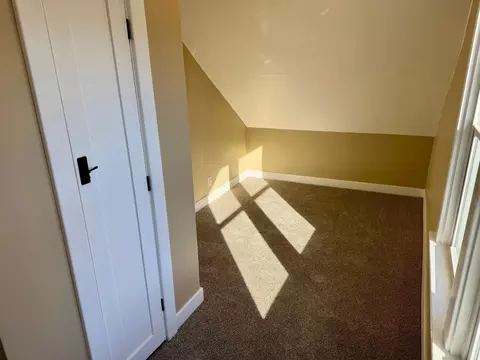 Bedroom - 2708 E Nora Ave, Spokane, WA 99207 photo 4 of 4