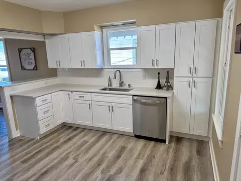 Kitchen - 2708 E Nora Ave, Spokane, WA 99207 photo 1 of 4