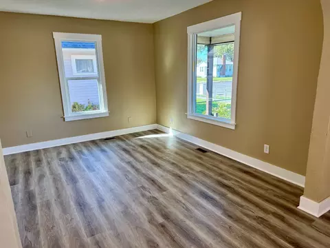 Living - 2708 E Nora Ave, Spokane, WA 99207 photo 1 of 3