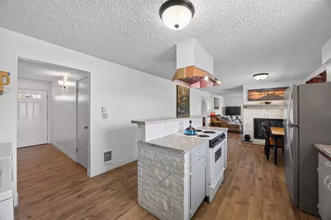 Entry Way - 11515 E 10th Ave, Spokane Valley, WA 99206 photo 1 of 1