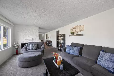 Living - 11515 E 10th Ave, Spokane Valley, WA 99206 photo 4 of 4