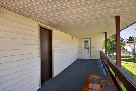 Exterior - 11515 E 10th Ave, Spokane Valley, WA 99206 photo 7 of 14