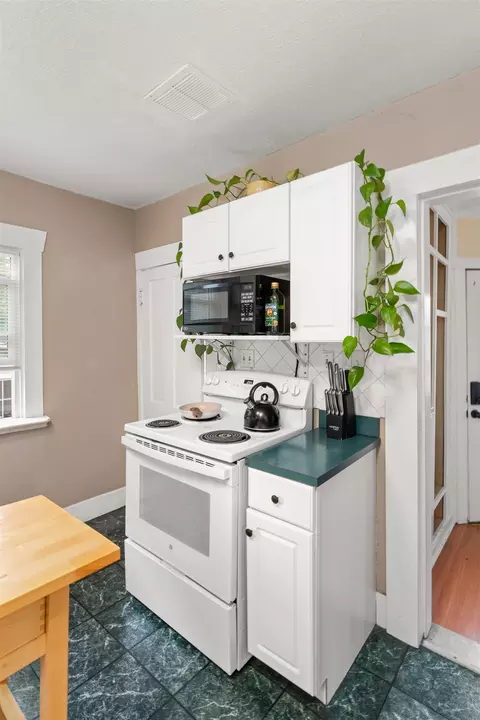 Kitchen - 807 E 11th Ave, Spokane, WA 99202 photo 5 of 5
