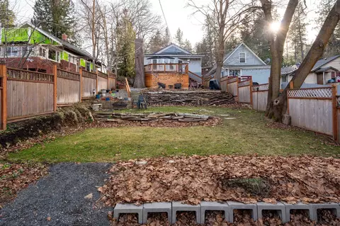 Exterior - 807 E 11th Ave, Spokane, WA 99202 photo 13 of 20