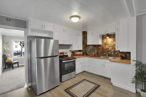 Kitchen - 560 E Joseph Ave, Spokane, WA 99208 photo 2 of 4