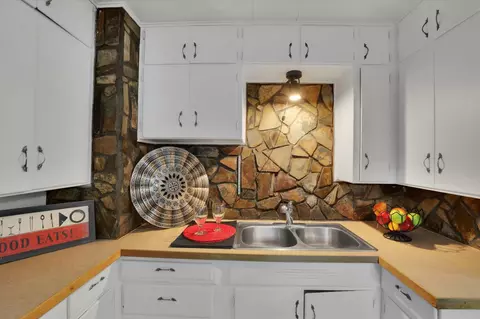 Kitchen - 560 E Joseph Ave, Spokane, WA 99208 photo 4 of 4