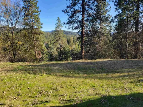 2190 E Stanley Hill Rd, Coeur D Alene, ID 83814