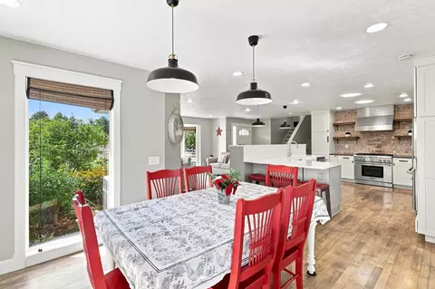 Dining - 9119 E Woolard Rd, Colbert, WA 99005 photo 2 of 2