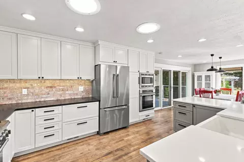 Kitchen - 9119 E Woolard Rd, Colbert, WA 99005 photo 3 of 4