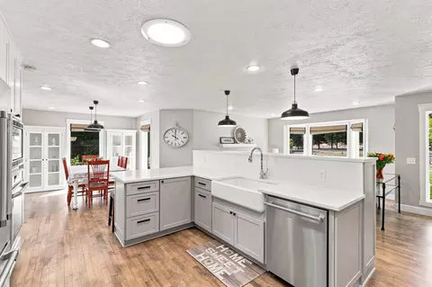 Kitchen - 9119 E Woolard Rd, Colbert, WA 99005 photo 4 of 4