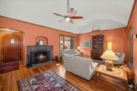 Living - 1421 E 18th Ave, Spokane, WA 99203 photo 3 of 6