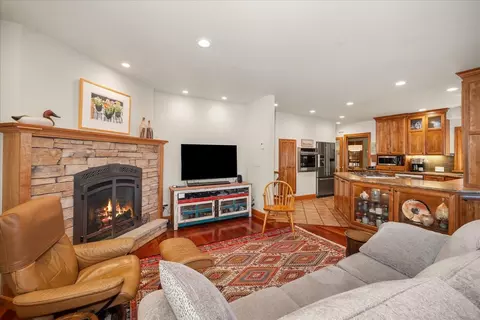 Living - 1421 E 18th Ave, Spokane, WA 99203 photo 5 of 6